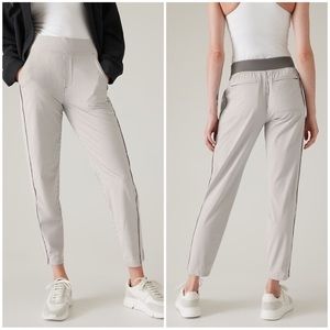 Athleta Women’s Brooklyn Textured Ankle Pant Gray size 2